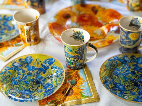 Kubek - Van Gogh, Irysy - Porcelana w eleganckim pudełku